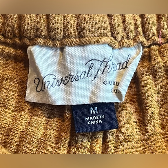 Universal Thread Cotton Crinkle Women's Mustard Yellow Shorts Size Medium - Picture 5 of 12